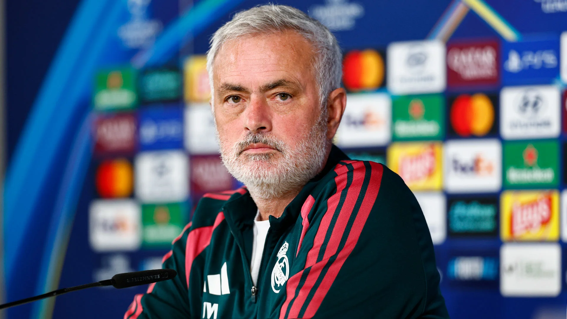 Mourinho, sobre Vinicius Jr: «Lo único intocable es el escudo»