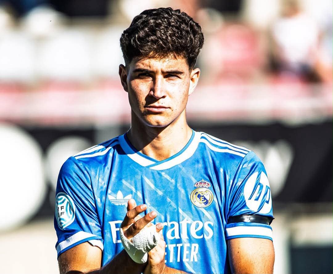 Entrevista Carlos Rodríguez, jugador del Iraklis y ex de La Fábrica: «Kroos parecía que llevaba retrovisores» Entrevista Carlos Rodríguez, jugador del Iraklis y ex de La Fábrica: «Kroos parecía que llevaba retrovisores»