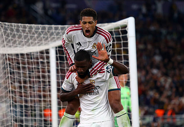 Roma 3-4 Real Madrid: El balón parado da la remontada en la batalla romana