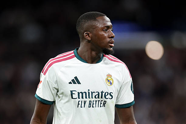 Konaté, sobre la polémica de la camiseta en apoyo a Ceuta: «No sabía lo que ponía»
