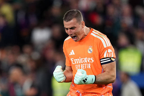 A falta de los milagros de Courtois, buenos son los de Lunin