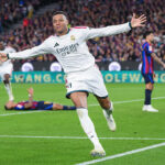 Mbappé se pone a 100