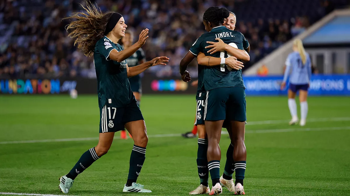 Manchester City 1-1 Real Madrid Femenino: Empate con polémica que sabe a poco Las jugadoras del Real Madrid celebran el gol de Linda Caicedo ante el Manchester City.