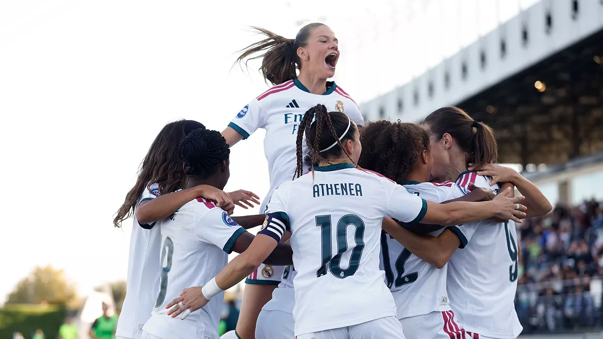 Real Madrid Femenino 3-2 Tenerife: Bruun culmina una remontada polémica Las jugadoras del Real Madrid celebran el gol de Signe Bruun que culminó la remontada contra el Tenerife.